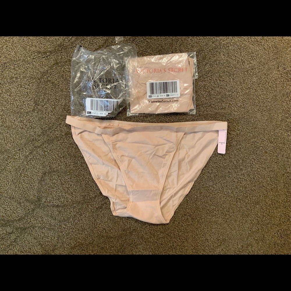 Victoria’s Secret Cotton nude patties size large